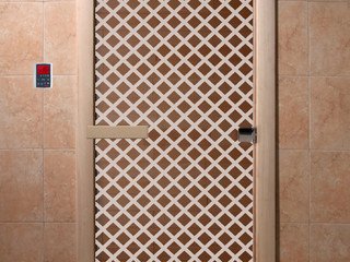 Дверь бан. DW 1900*700 кор. ольха-липа, БРОНЗА МАТОВОЕ с рис. Мираж, левая (00105)