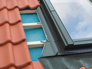 Оклад для кровельных покрытий FAKRO "EHN-P" 94*140